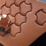 013-06 3D knotted leather straps