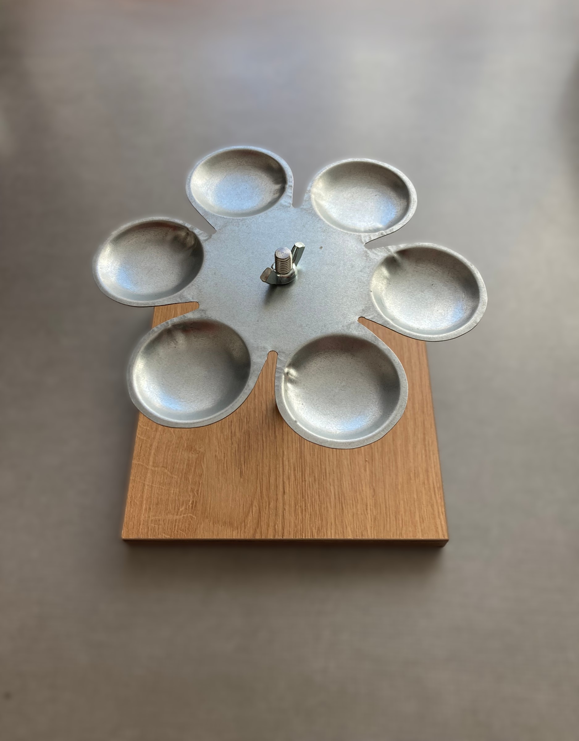 Easter egg decorating stand