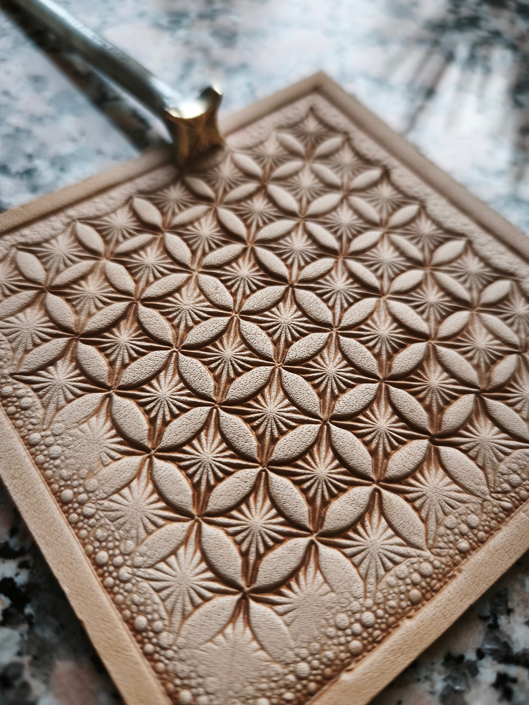 012-15 Star with ornament leather stamp