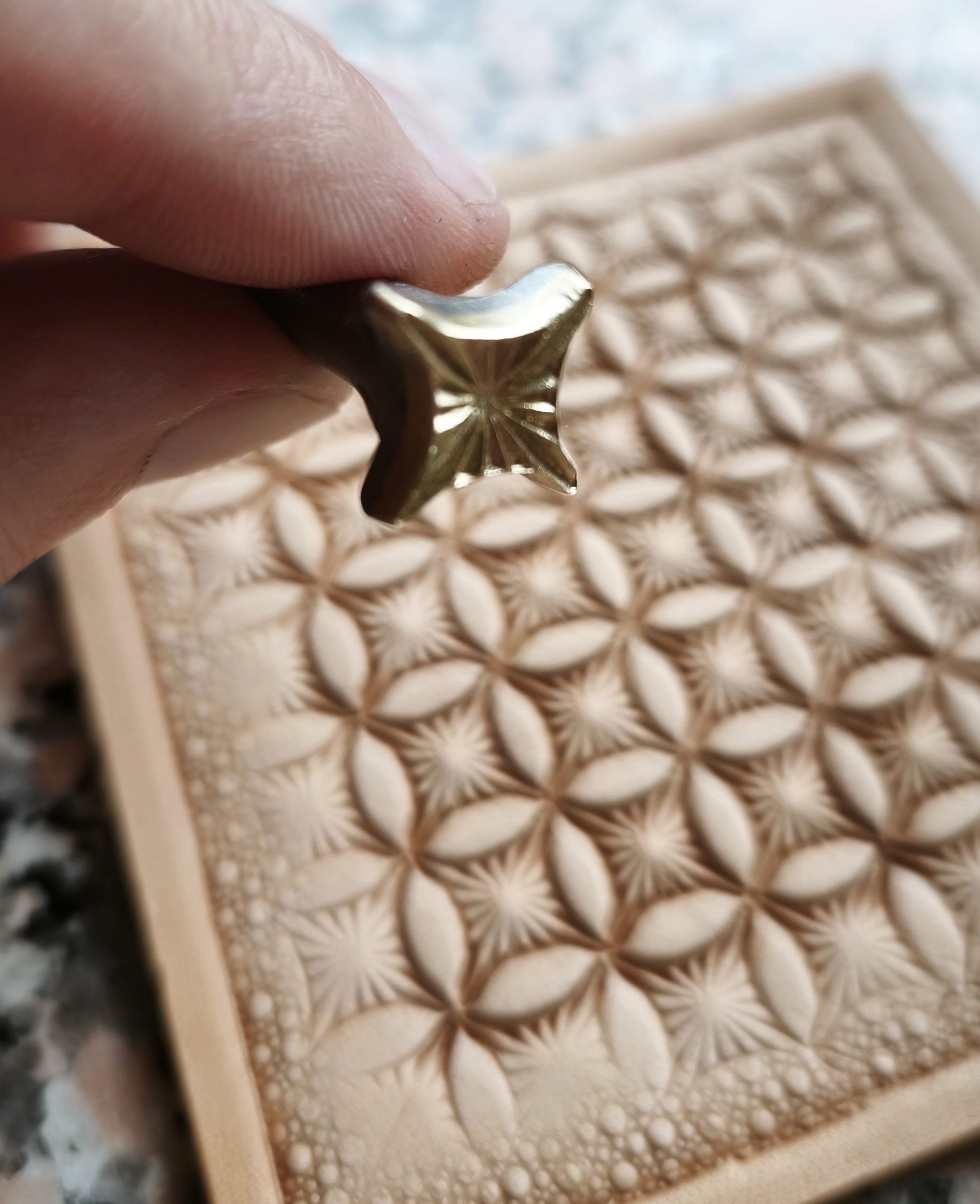 012-15 Star with ornament leather stamp