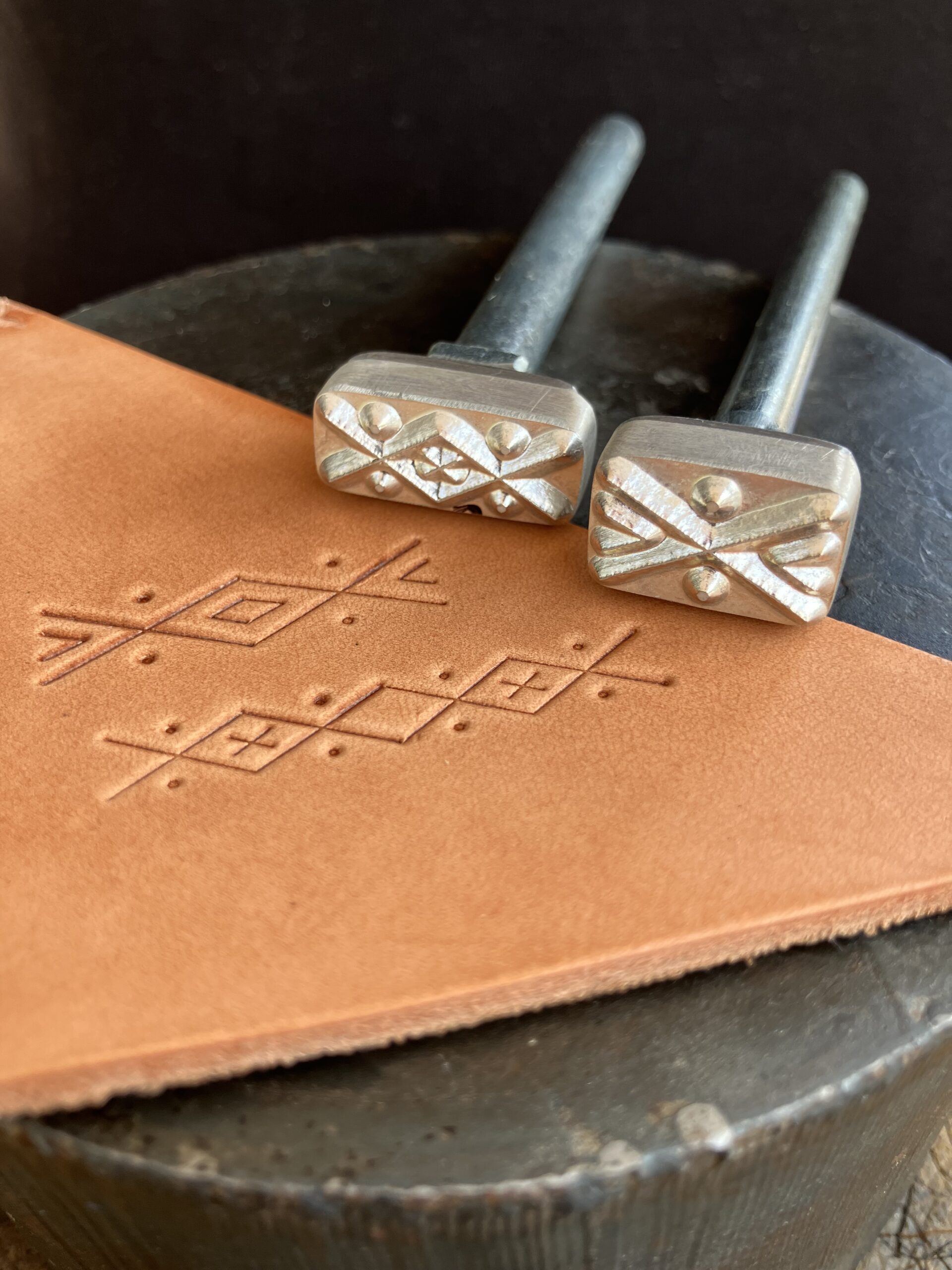 014-25 Cross in Diamond leather stamp