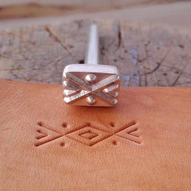 014-25 Cross in Diamond leather stamp