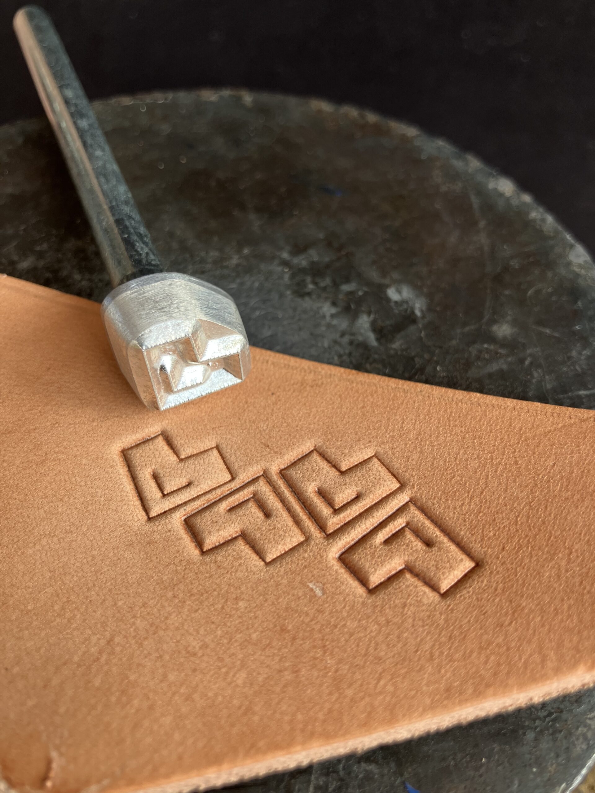 014-22 Stylized Heart leather stamp