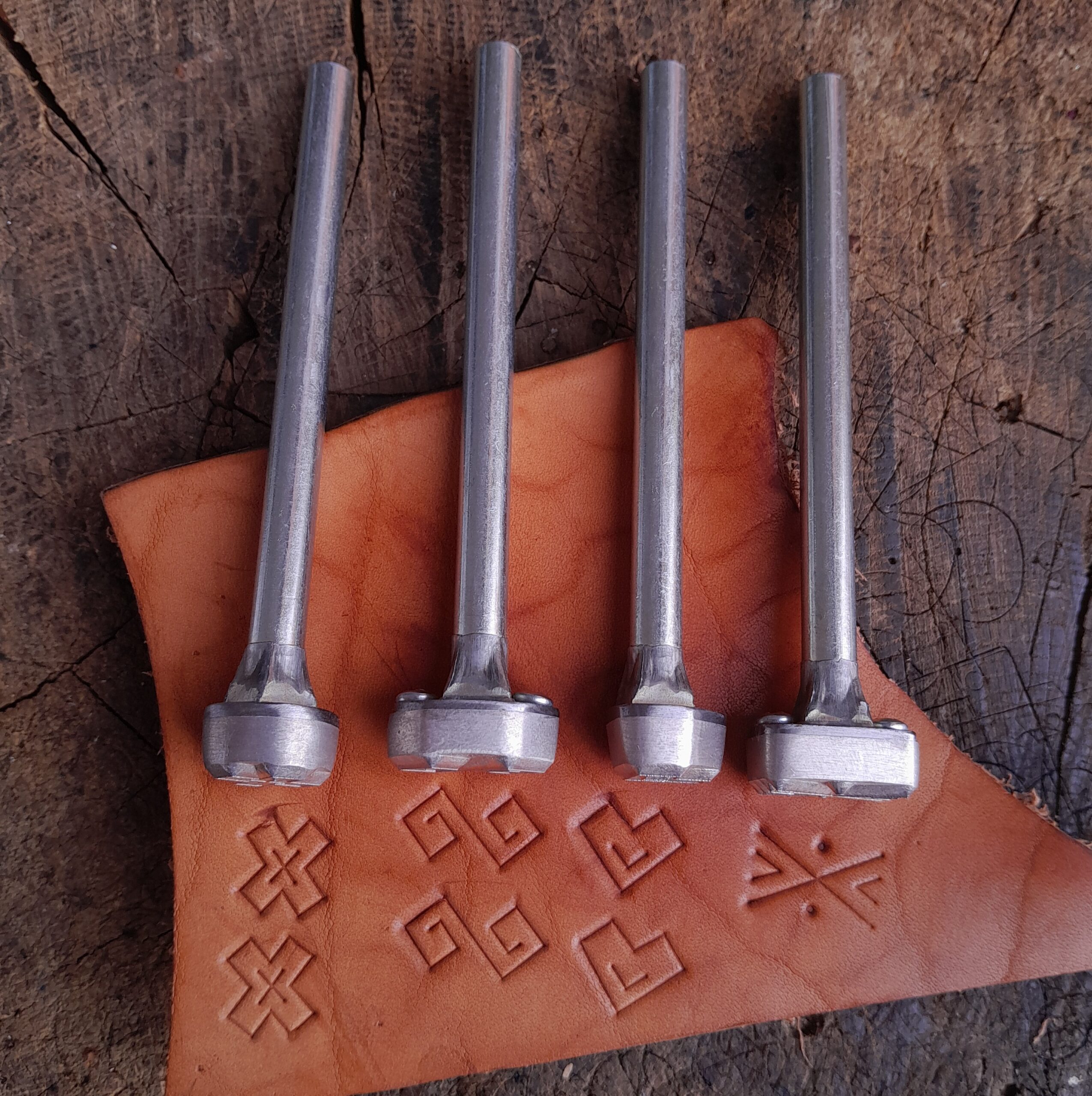 017-27 Set of 4 Leather stamps - Stylized Heart, Ram's horns, Stylized Cross and Cross in Diamond - Image 6